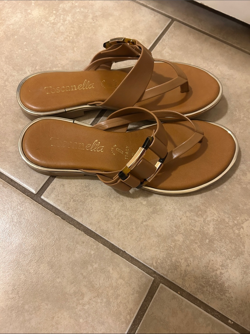 Toscanella by Italian shoemakers  7 Tan Leather Slide Sandals